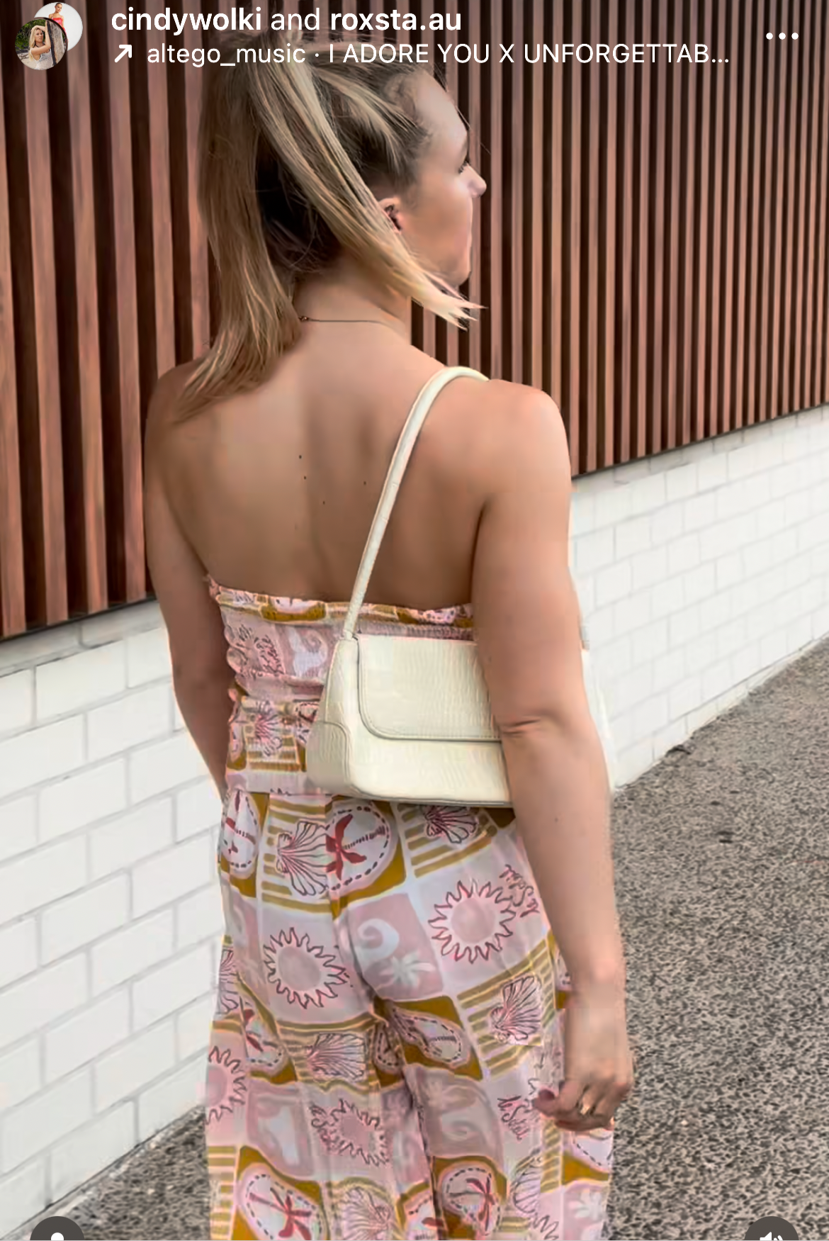 Instagram Influencer Cindy Wolki wearing the Roxsta Faith two piece pant set