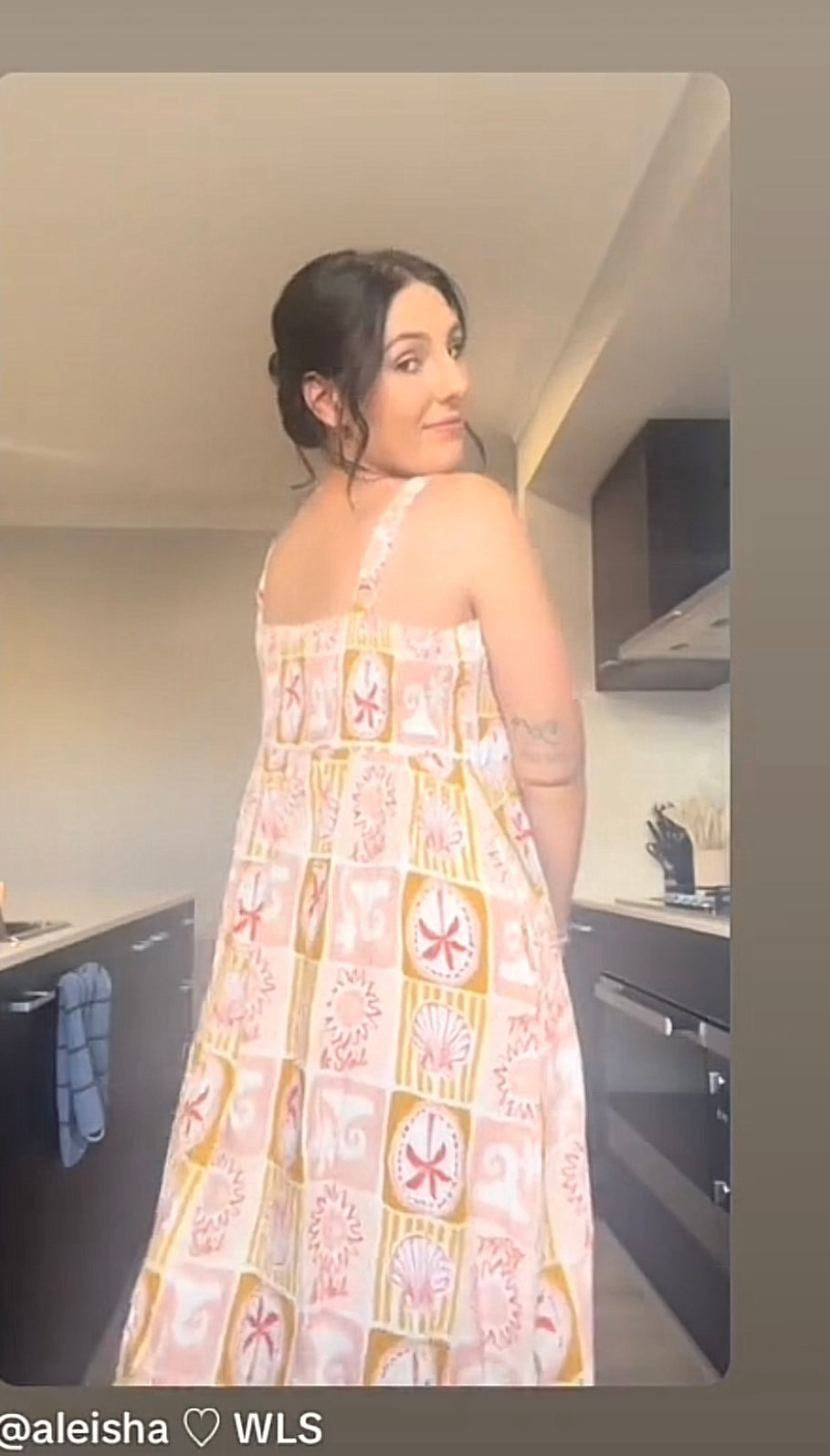 TikTok Influencer Aleisha WLS in our Faith Maxi Dress
A vibrant two-piece set featuring a geometric design of colorful palm trees, waves, and sun in dreamy hues of blush, rose, rust, and yellow. Flowing Maxi dress with taped bust detail and pockets.