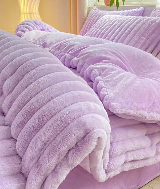 Our new Pleasant Valley Plush Ribbed Quilt Cover Set in dreamy lavender is here — thick, soft, and made for slow mornings and cozy nights. Think snuggles, Sunday sleep-ins, and ultimate comfort all season long.

Made from 100% polyester